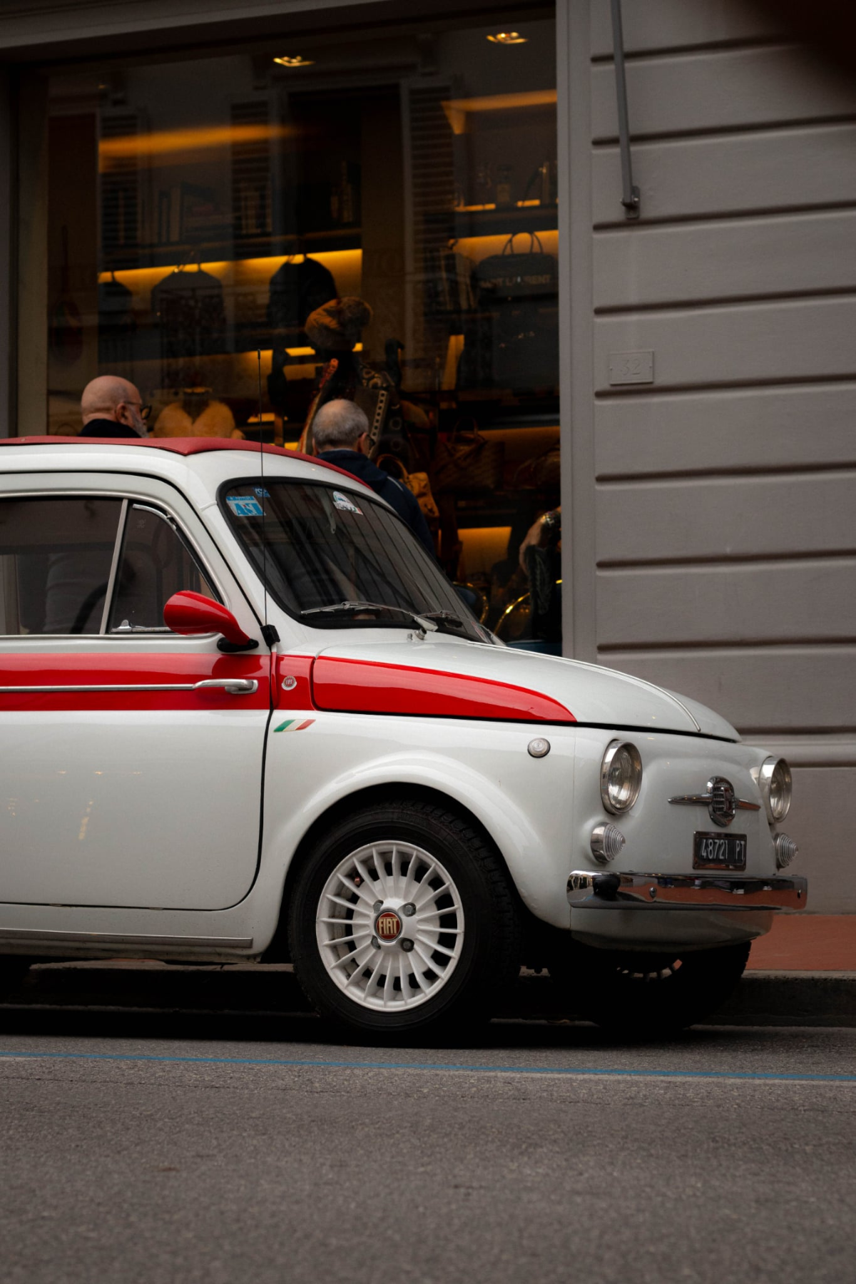 Narrow roads and parked cars in Montecatini Terme
